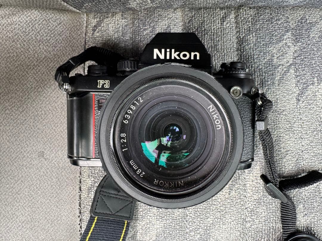 Nikon F3 一眼レフカメラ Nikkorレンズ付き