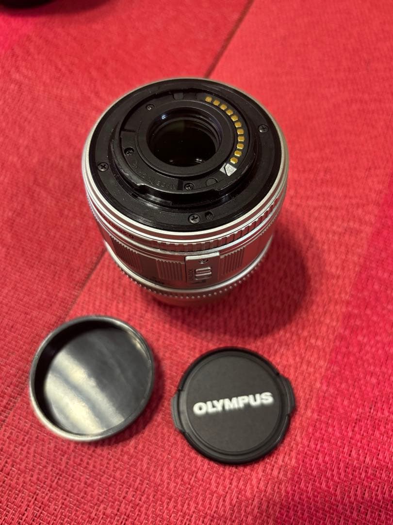 オリンパスPEN E-PL1 ダブルズームキット ホワイト&限定バッグ &3脚