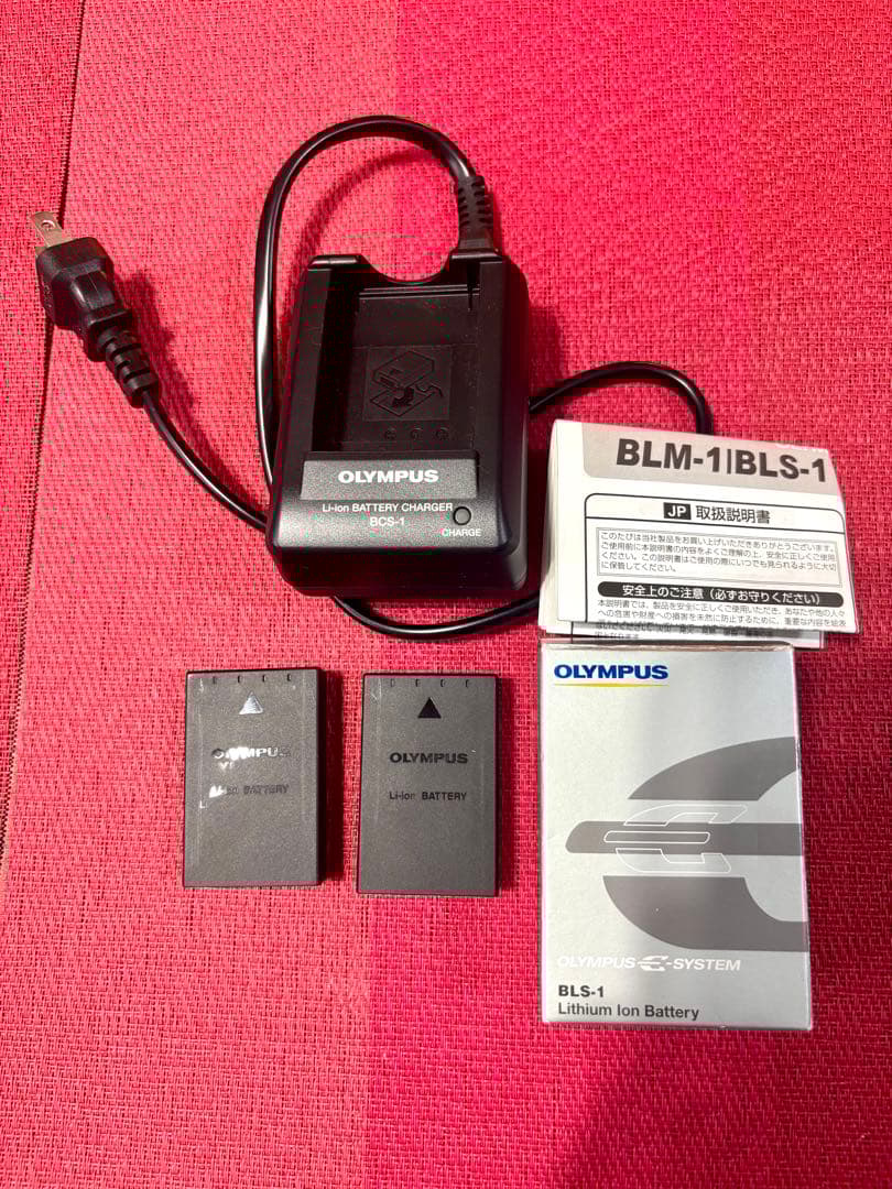 オリンパスPEN E-PL1 ダブルズームキット ホワイト&限定バッグ &3脚