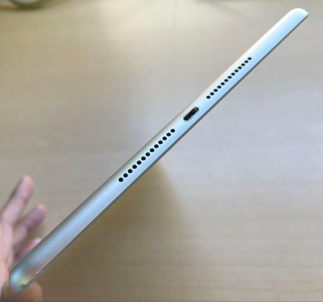 iPad 第6世代　A1893　Wi-Fiモデル　シルバー　32GB 美品　#6