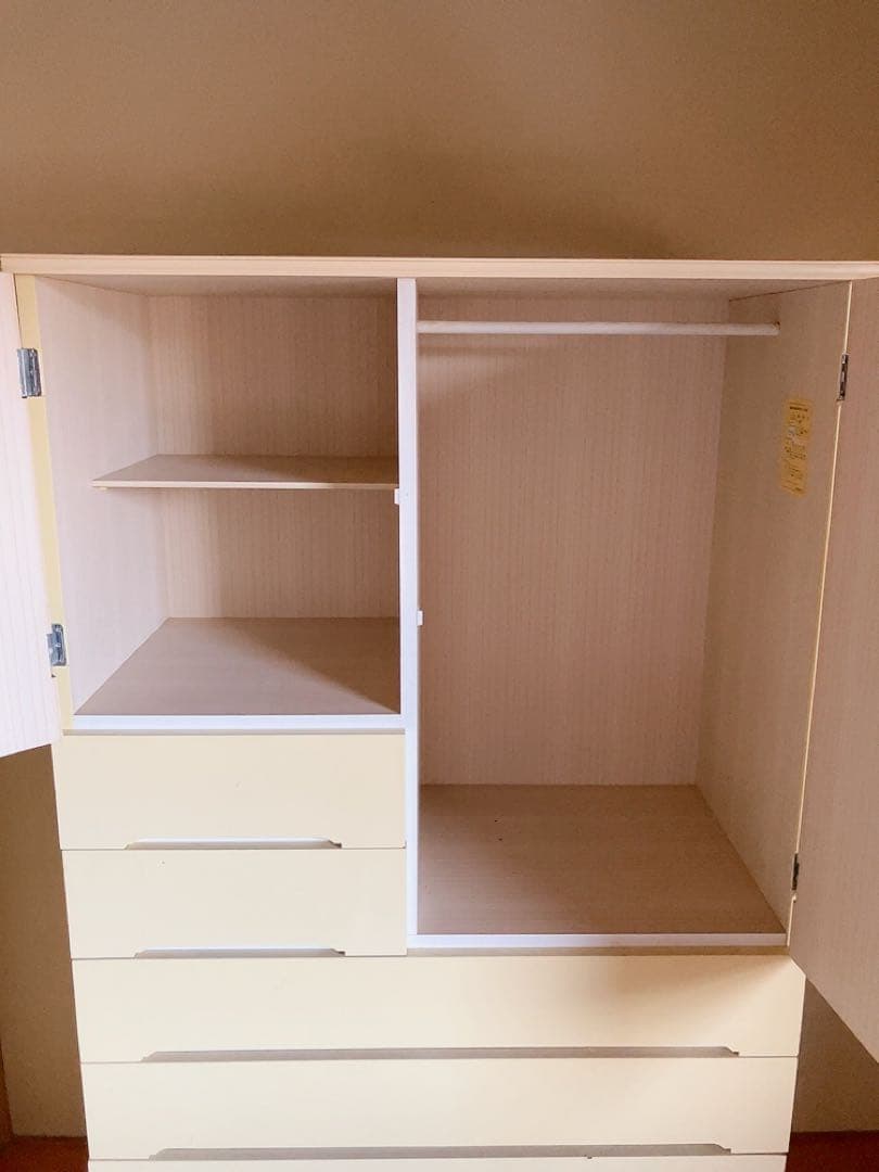 昭和レトロ　タンス　クリーム色　ハンガー掛けあり　子供用　育児タンス　幼児