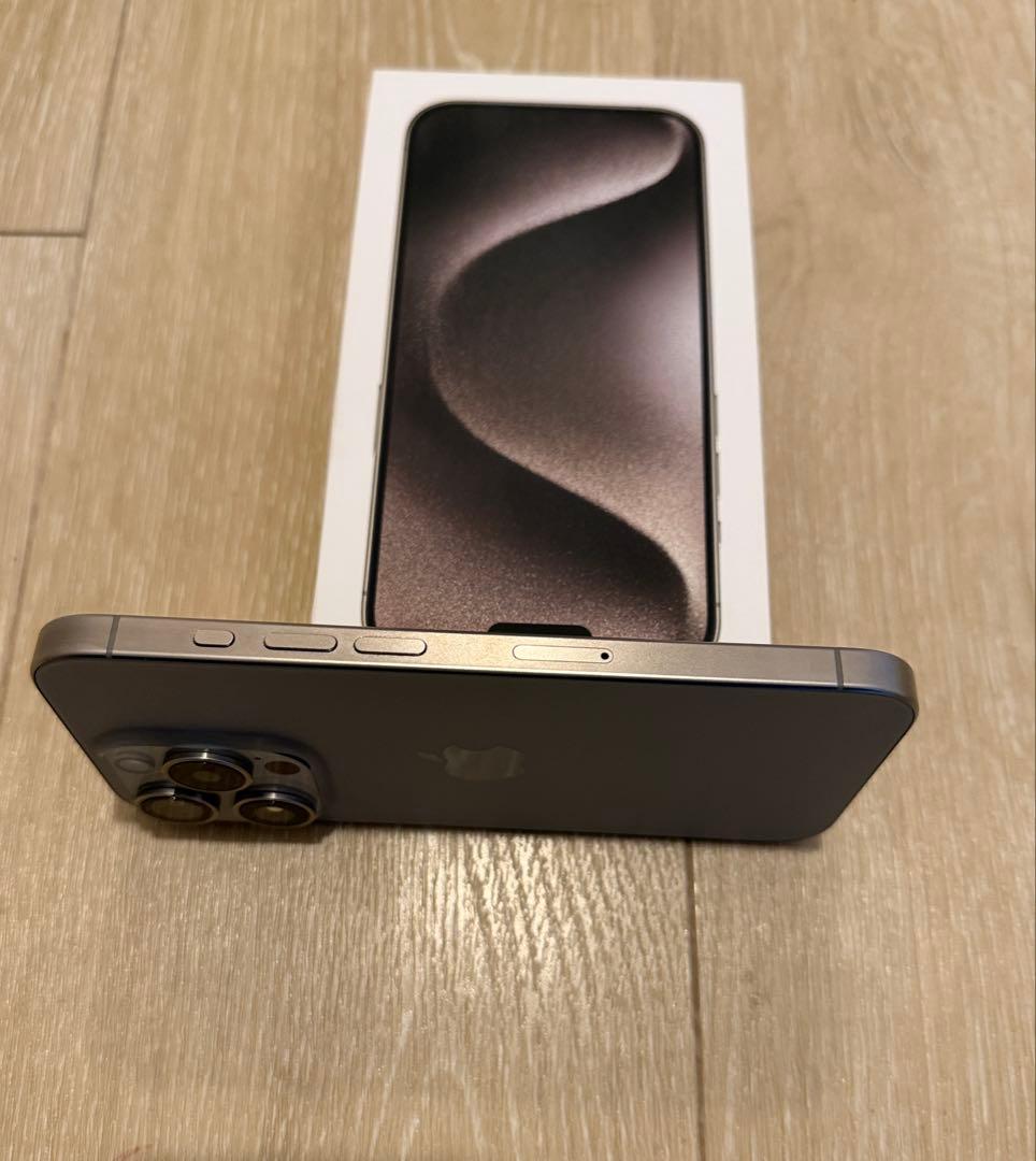 iPhone 15 Pro 256GB -ナチュラルチタニウム-Simフリー