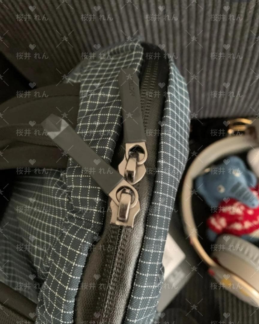 タグ付きARC'TERYX KONSEALS バックパック グレー・チェック柄