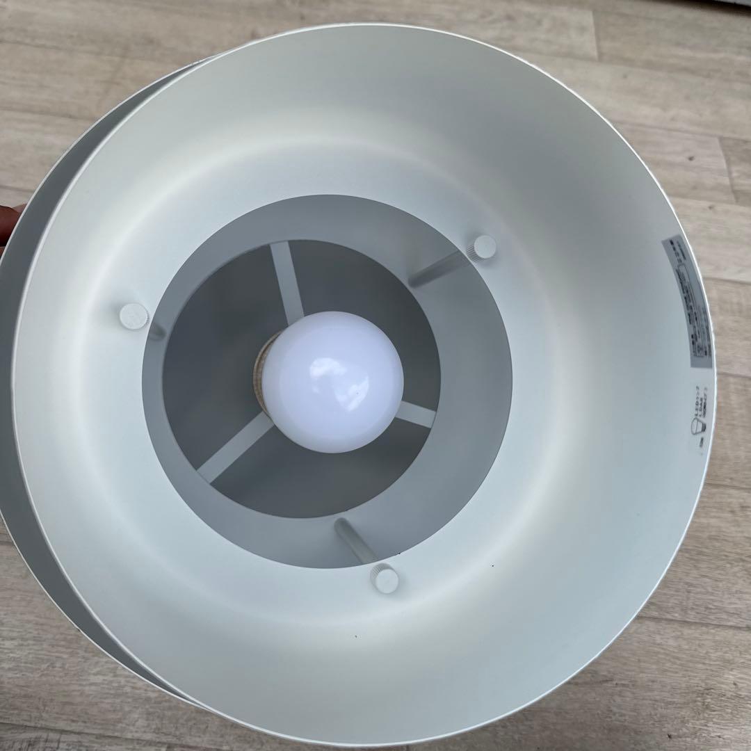 ボーコンセプト　BoConcept　パインコーン ペンダントランプ　②