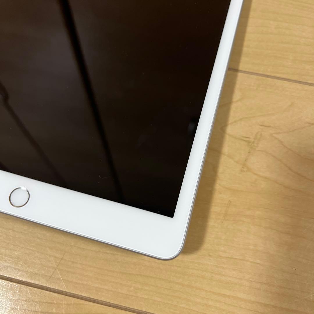 【美品】iPad 第7世代 32GB Wi-Fi MW752J/A シルバー