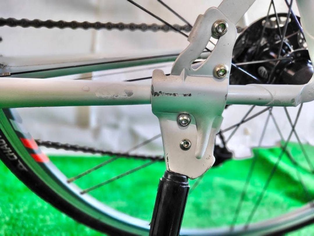 スポーツバイク アルミニウムフレーム ホワイト/シルバー