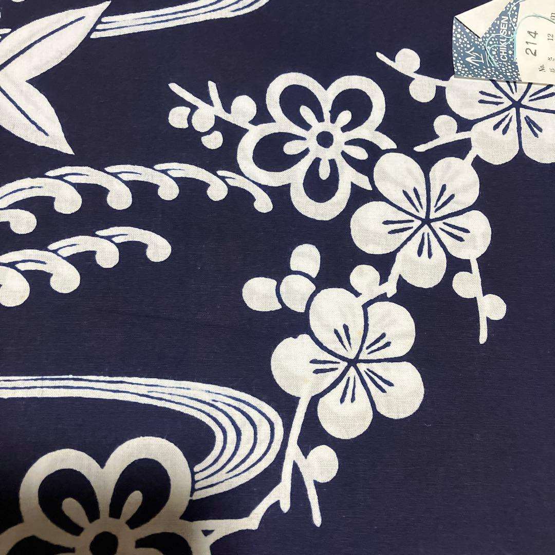 y*i様 新品保管品　「竺仙」浴衣反物 コーマ紺地染 流水にオモダカや菖蒲