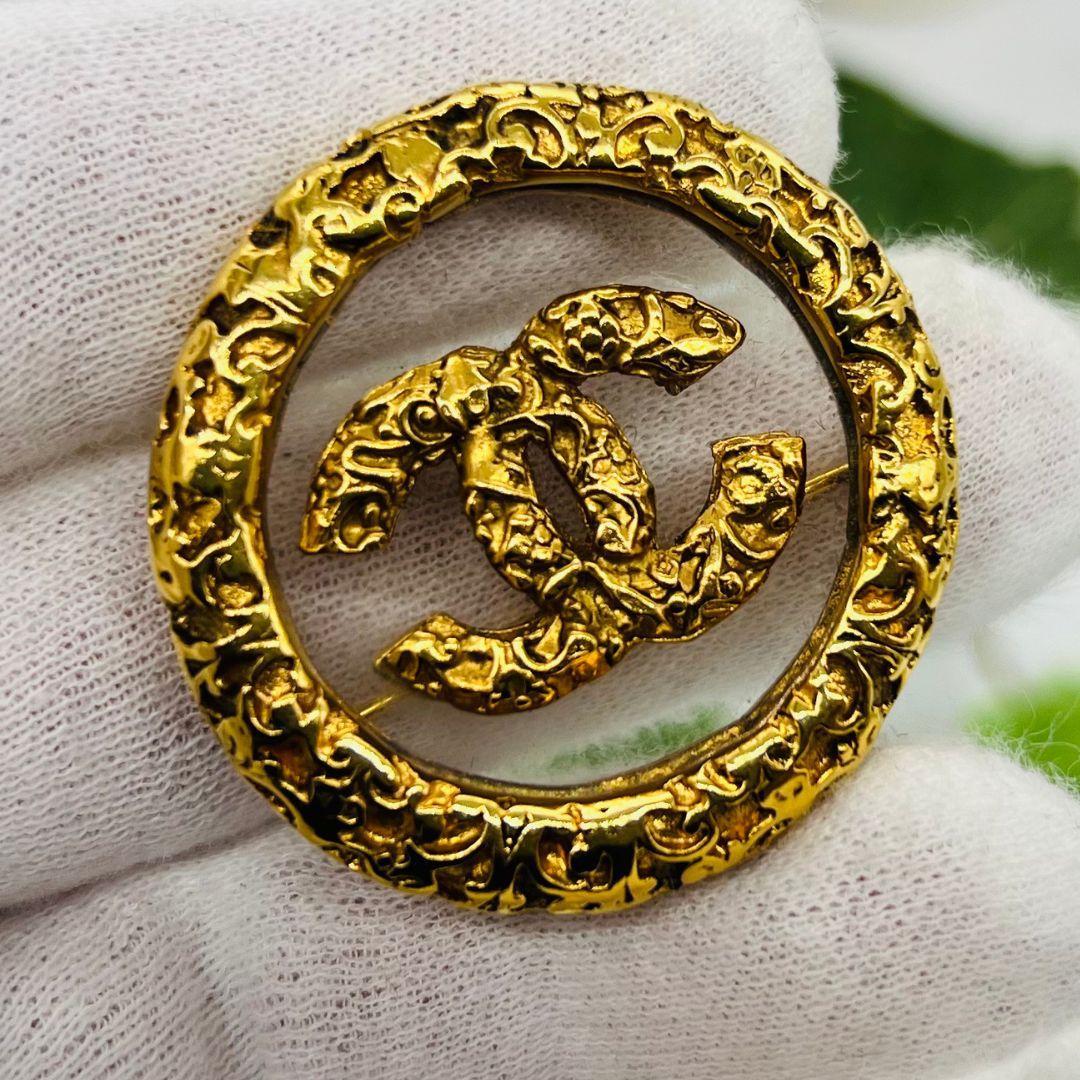 CHANEL シャネル 溶岩　ヴィンテージ ブローチ ゴールド メタル