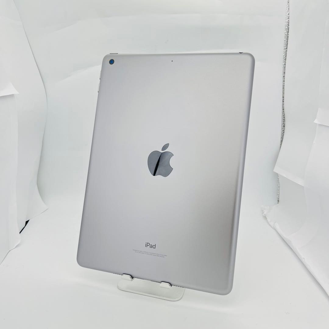 B 93% iPad 6 第6世代 64 GB Wi-Fi シルバー 本体