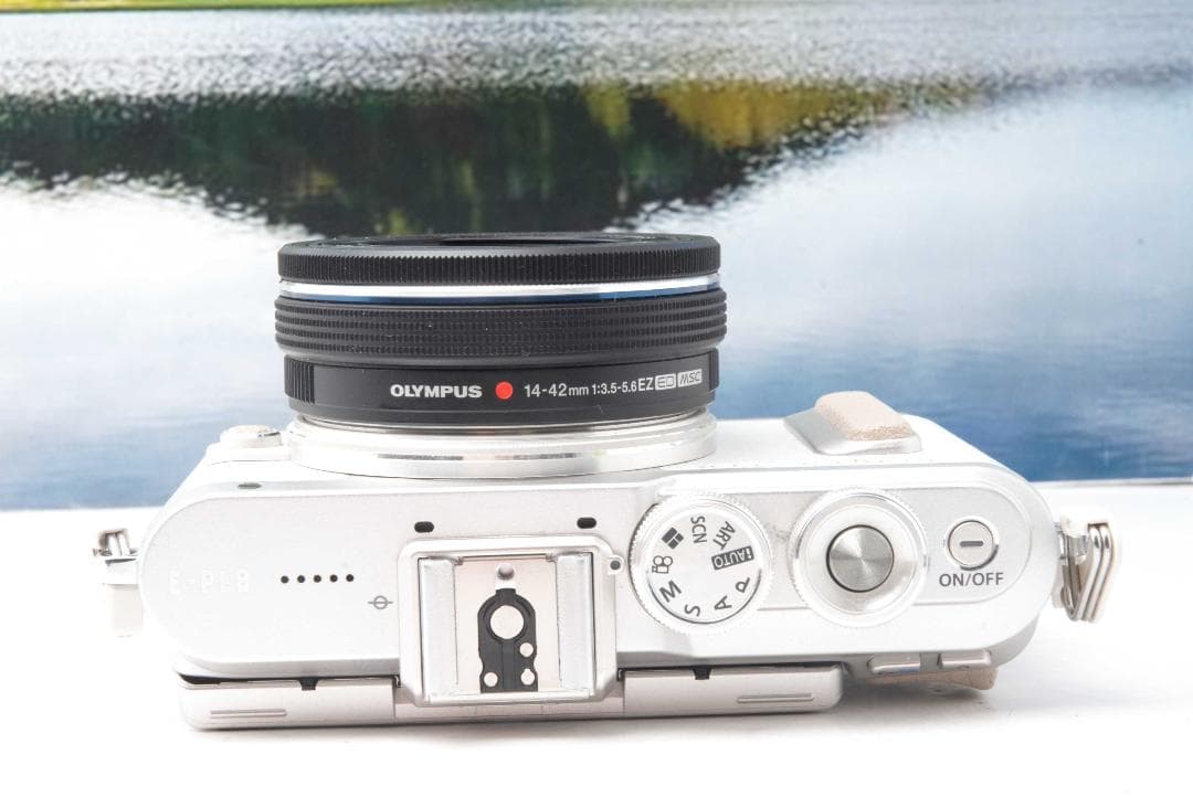 オリンパス　OLYMPUS E-PL8 箱付き