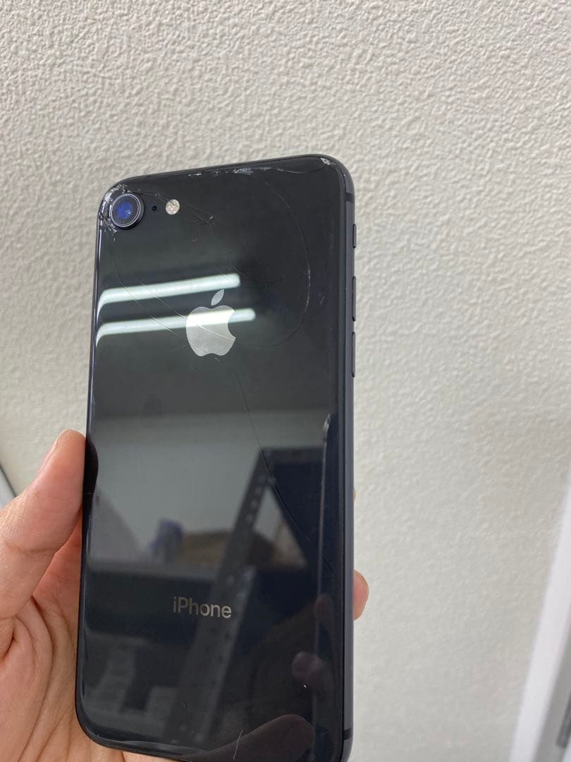 iPhone 8 64GB SIMフリー バッテリー98% 85799