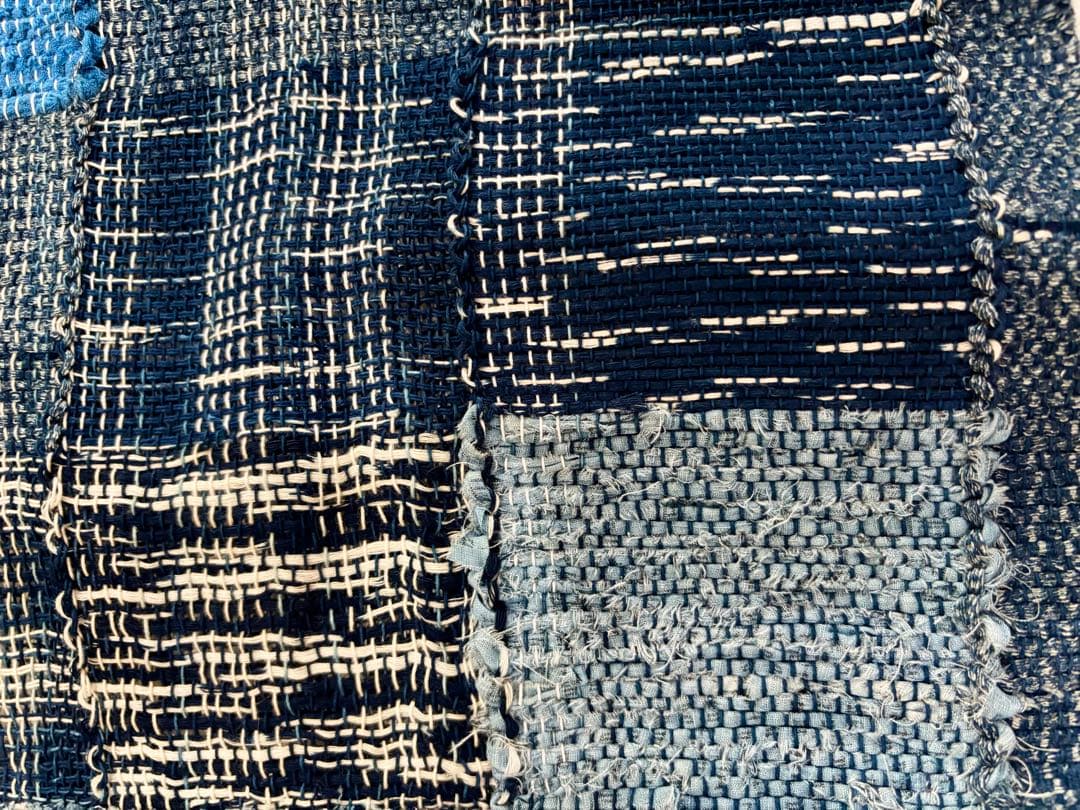 藍染、裂き布のタペストリー