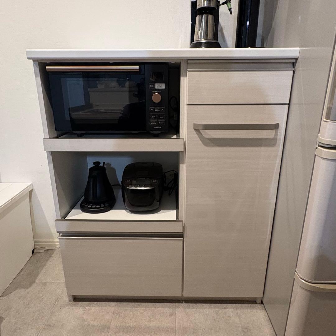 【現地引き渡し】モイス　キッチンボード　食器棚　レンジ台