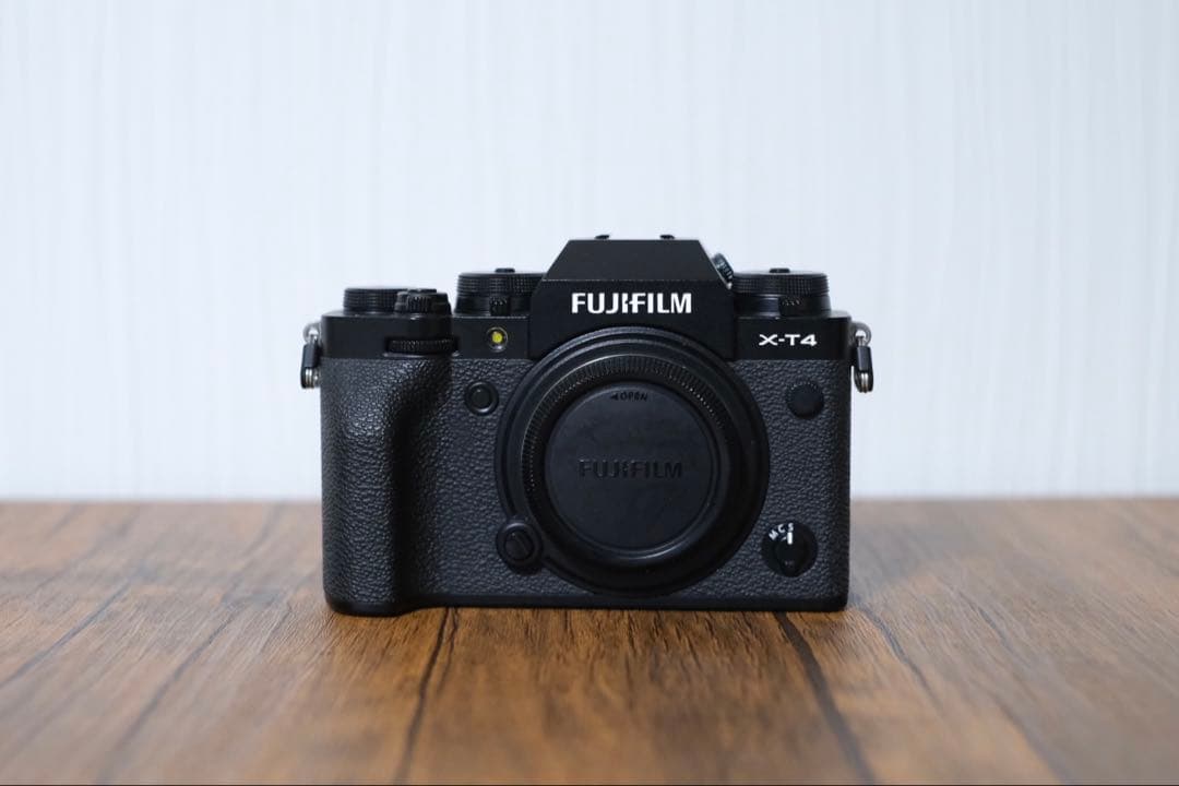 【限定お値下げ中】Fujifilm X-T4 本体のみ 各種付属品付き