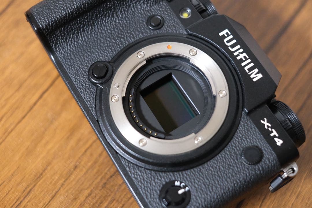 【限定お値下げ中】Fujifilm X-T4 本体のみ 各種付属品付き