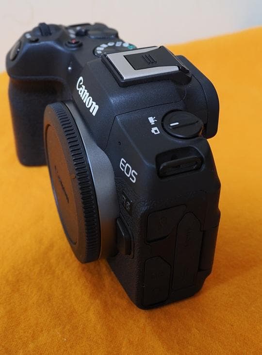 【美品】Canon EOS R8