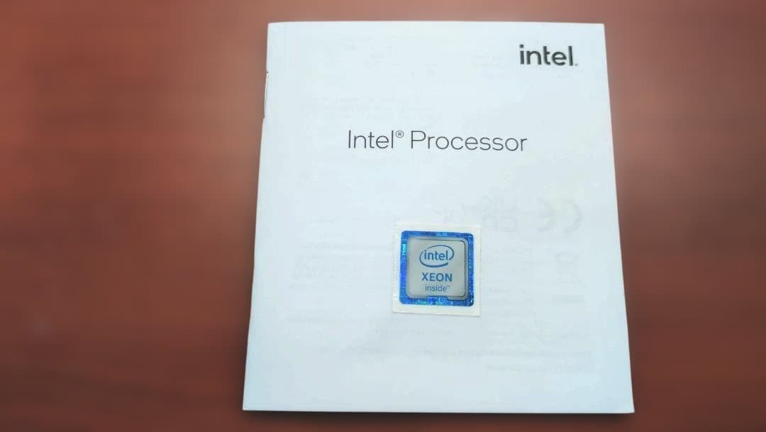 Xeon E-2126G (LGA1151／6C6T／3.30GHz)