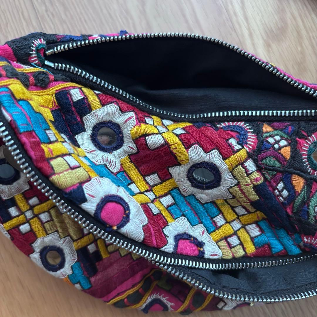 レア 刺繍 シモンカミールSimone Camille ウェストポーチ バッグ