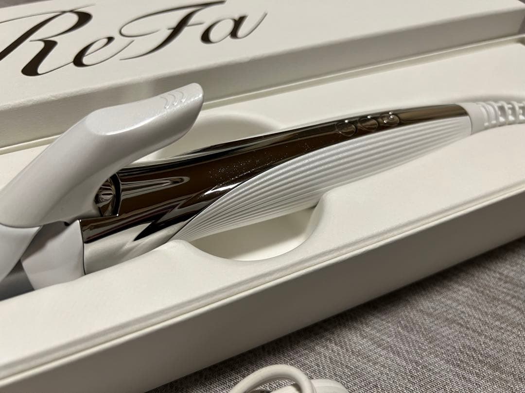 ReFa CARAT カールヘアアイロン ホワイト　リファ　カールアイロン