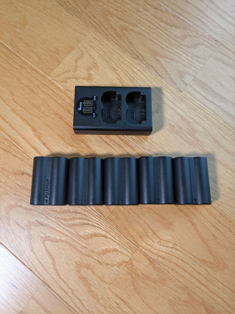 Fujifilm X-H2S フジフイルム　カメラケージ　バッテリー付き