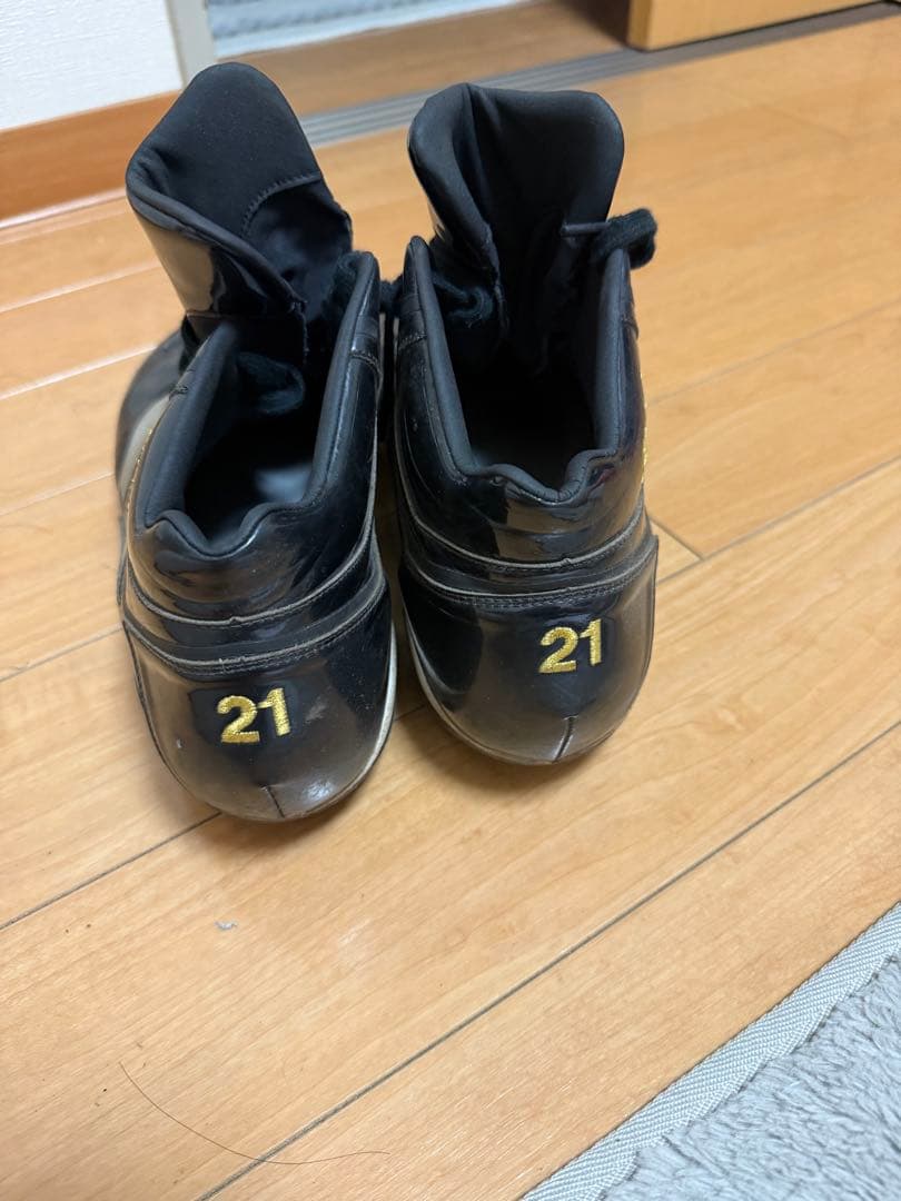 adidas Kugimitsu ブラック/シルバー ハイカットスパイク