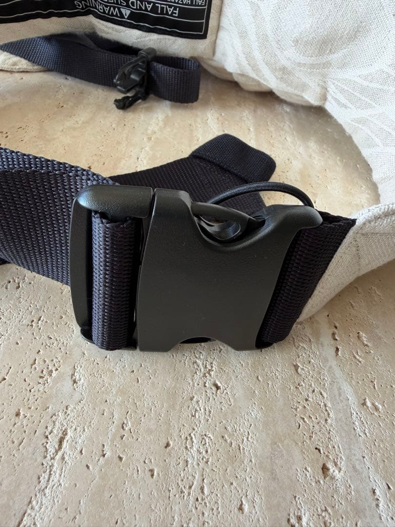 アーティポッペ 抱っこ紐 ホワイト 箱付き