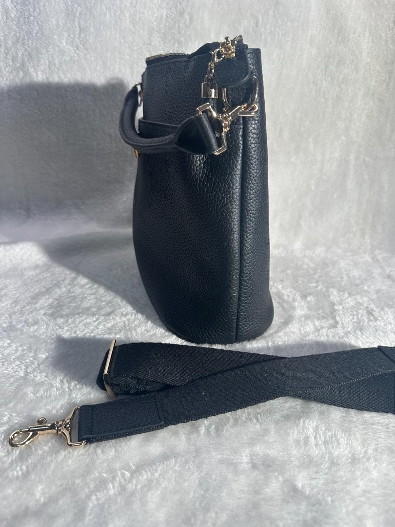 ATAO アタオ　ウィークエンド　ショルダーバッグ　レザー　ブラック