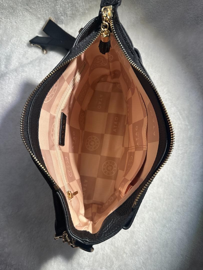 ATAO アタオ　ウィークエンド　ショルダーバッグ　レザー　ブラック