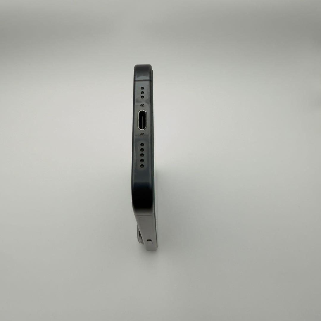 iphone15pro 128G ブラックチタニウム 画面液漏れ