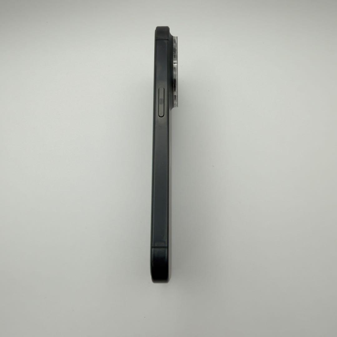 iphone15pro 128G ブラックチタニウム 画面液漏れ