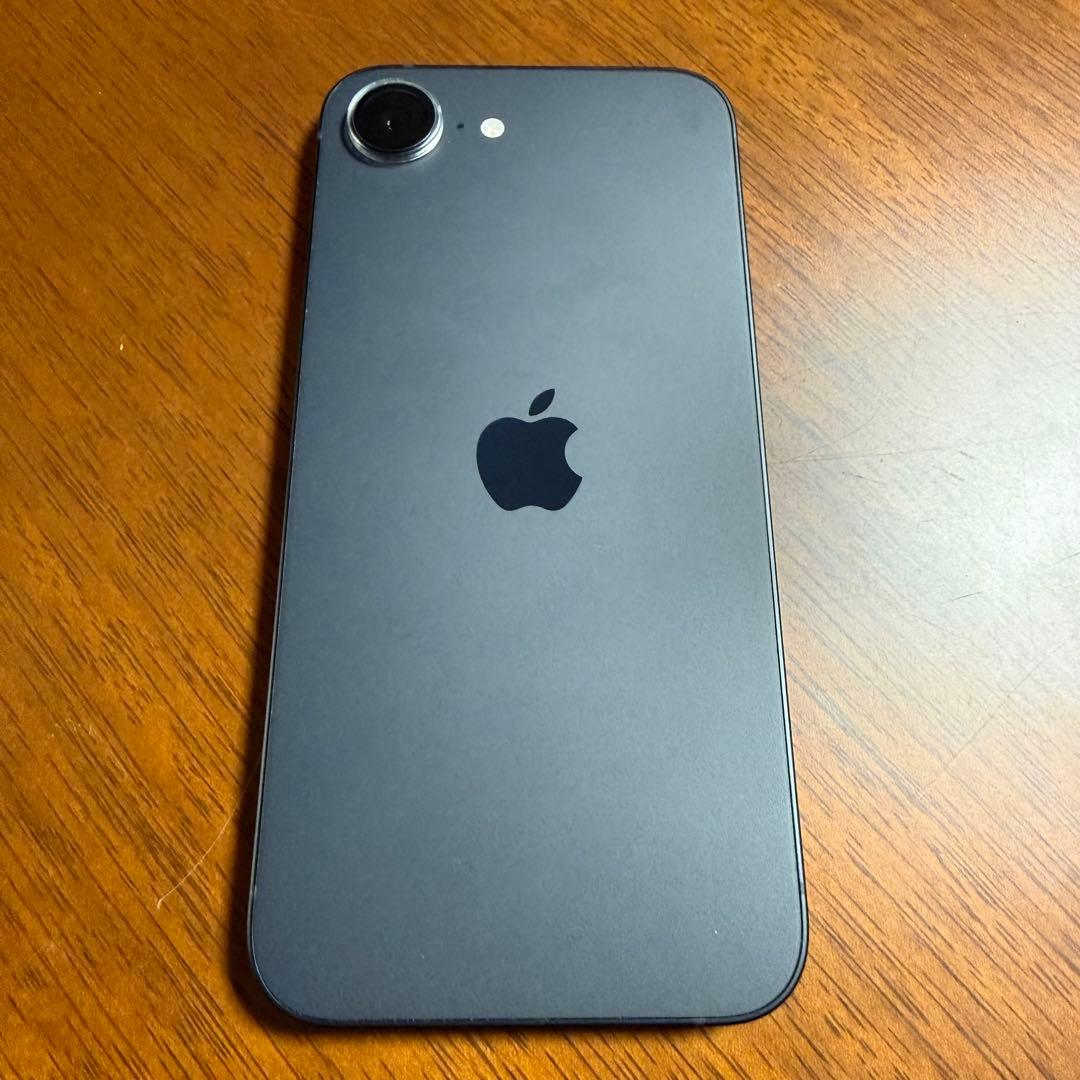 iPhone16e 512gb アメリカ 海外版　SIMフリー　eSIM専用