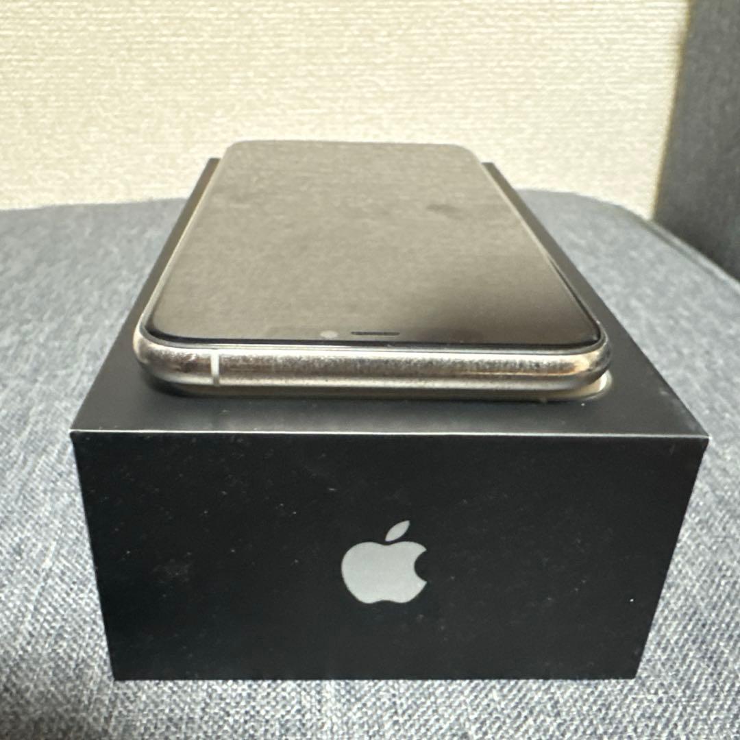 Apple iPhone 11 Pro Max シルバー 本体 SIMフリー