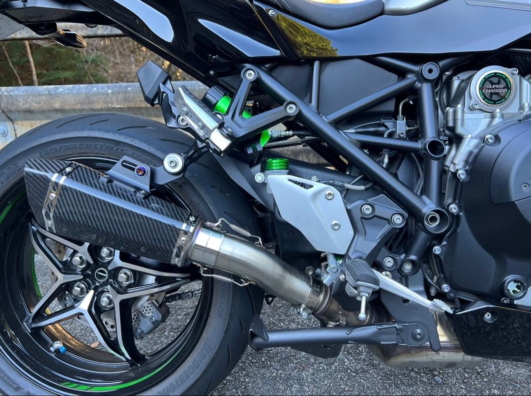 m*o様 ほぼ新品　60.5サイレンサー　ヘキサゴンマフラー　50.8変換アダプ