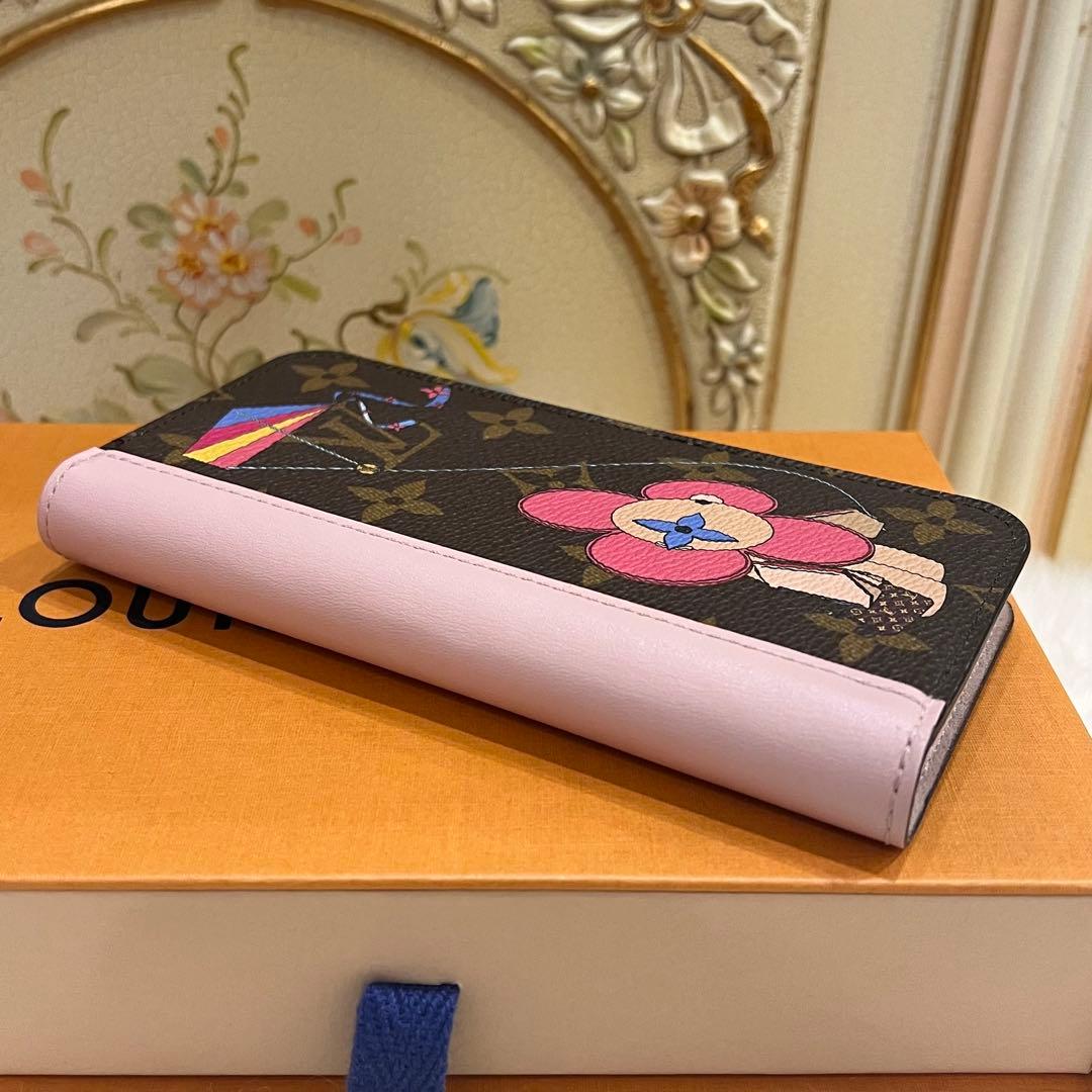 ヴィトン ヴィヴィエンヌiPhoneX &XS フォリオ M69070 日本限定