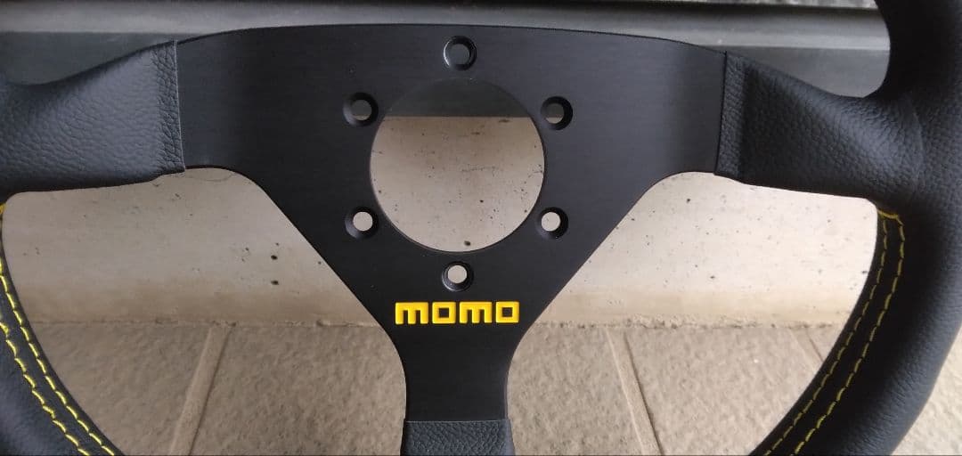 J*様 momo ベローチェ 32パイ ほぼ未使用品