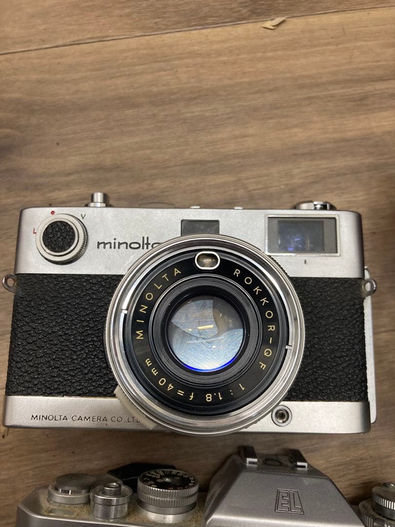フィルムカメラおまとめ　Nikomat EL minolta-35 など　４点