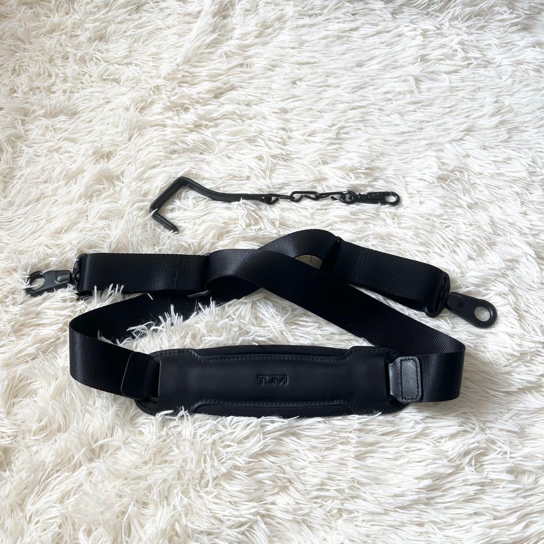 未使用品✨TUMI トゥミ　ガーメントバッグ　ナイロン　234D3 ブラック