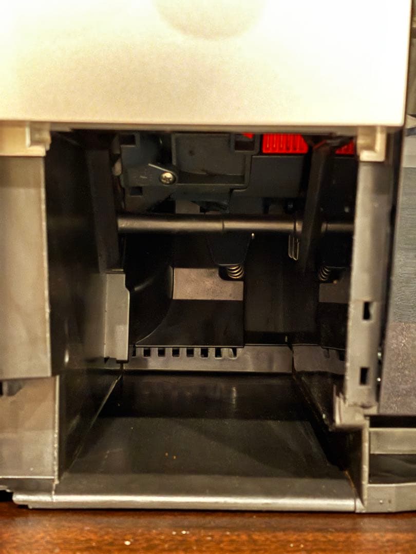 【価格変更中】デロンギ 全自動エスプレッソマシン ECAM23260SBN 美品