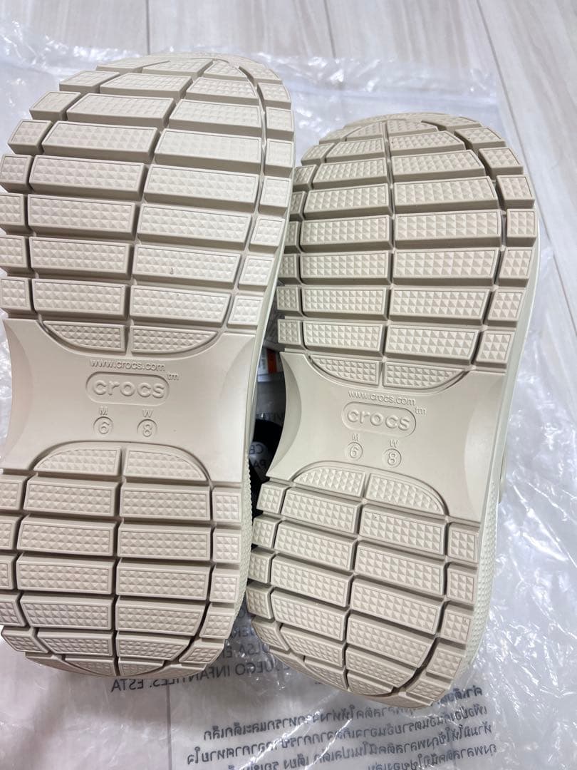 『新品』crocs クロックス　メガクラッシュ クロッグ　ボーン　厚底 24cm