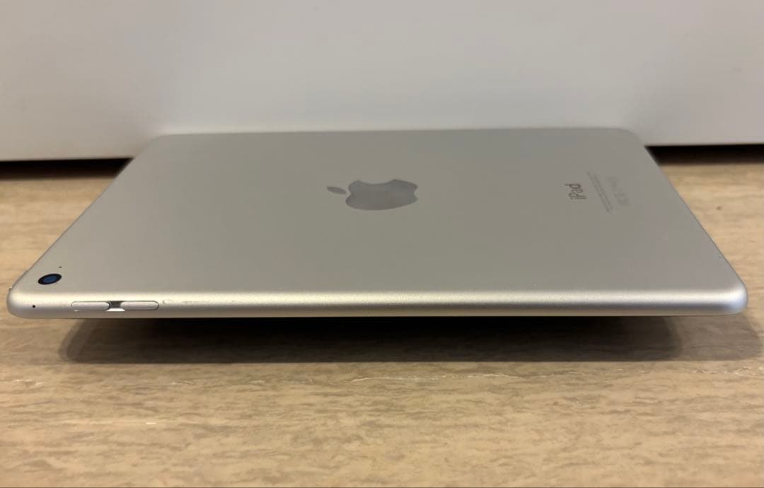 Apple iPad mini 4 16GB A1538 美品バッテリー92%