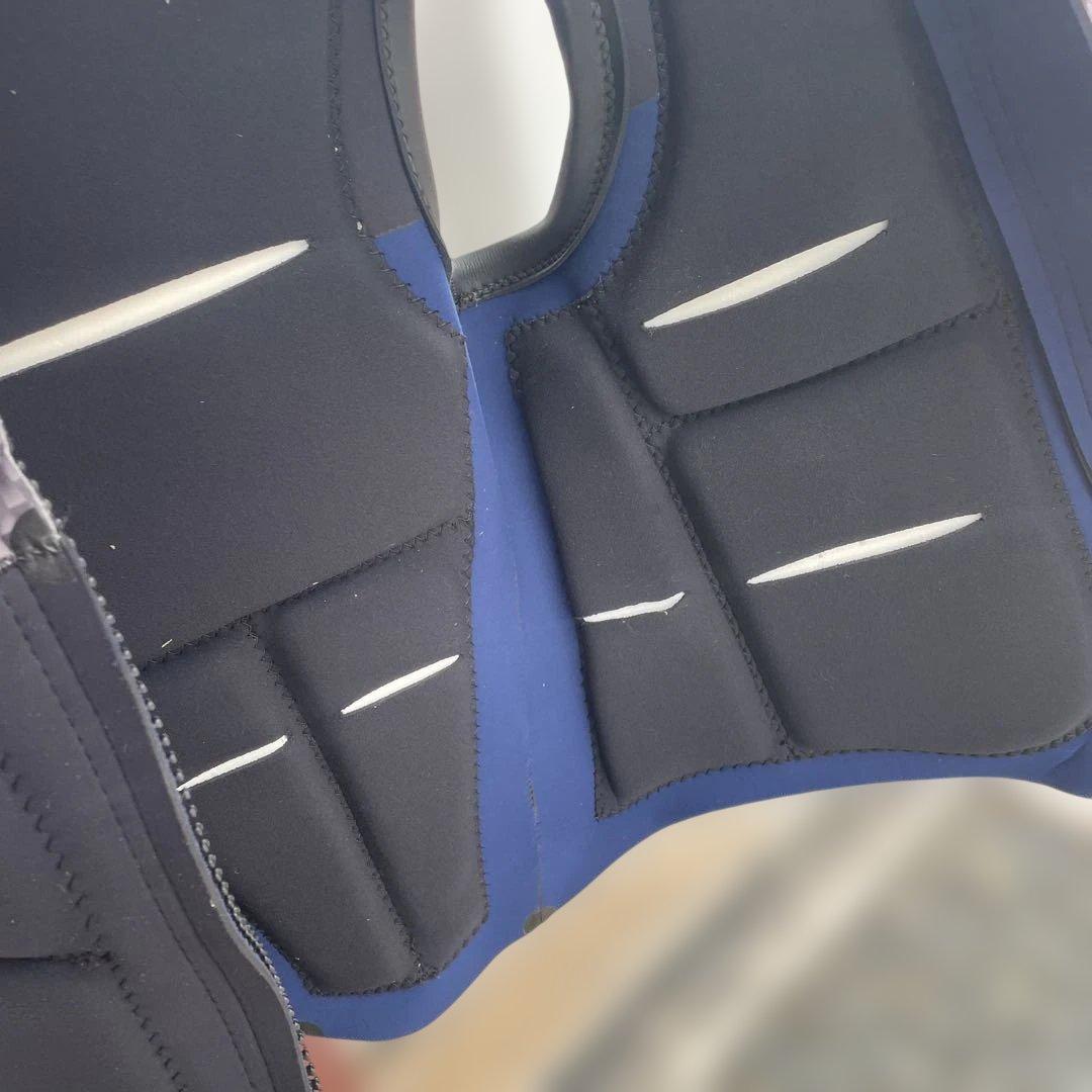 Tranche ブラック ネオプレン ベスト　xs中古