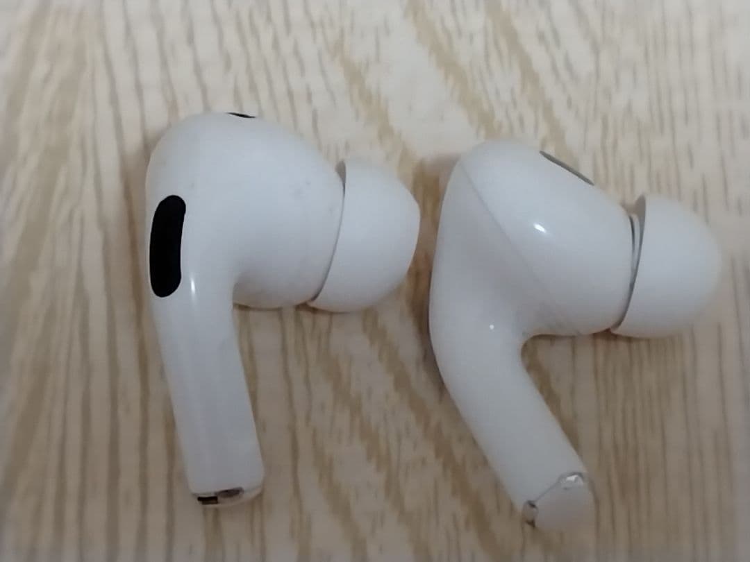 【送料無料】Apple AirPods Pro (第2世代) MQD83J/A