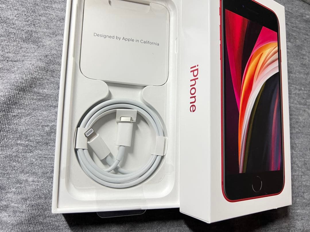 iPhone SE2 product RED 64GB 中古