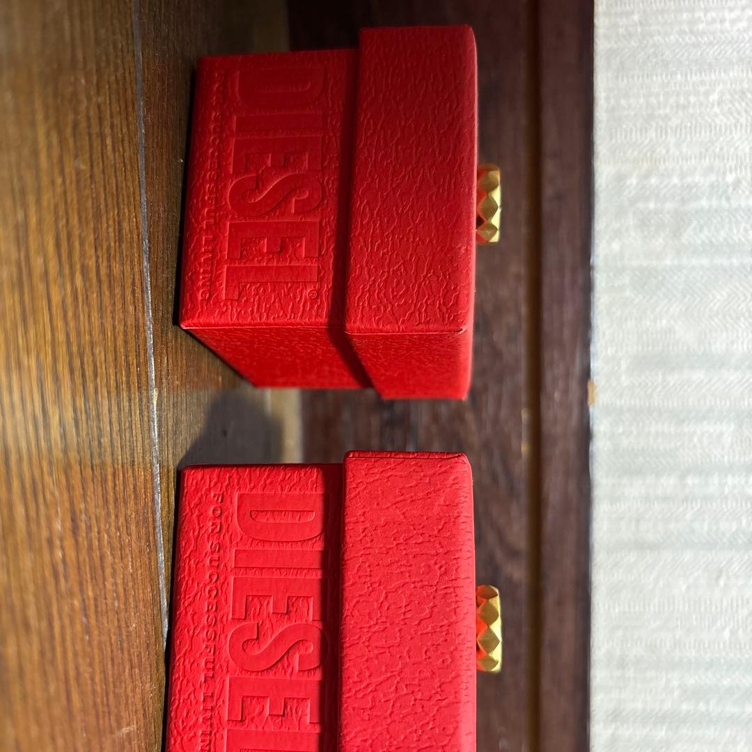 DIESELゴールドピアス両耳セット