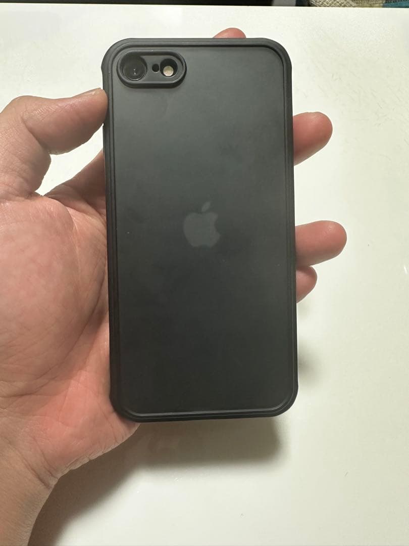 【美品・即購入OK】SIMフリーiPhone SE3 64GBブラック