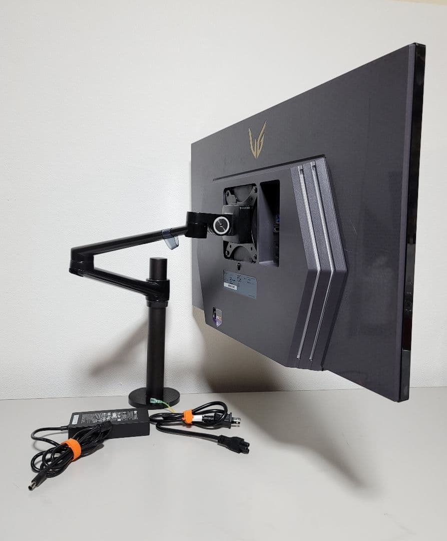 LG 144Hz対応 4K IPS 1ms ゲーミングモニター アームセット