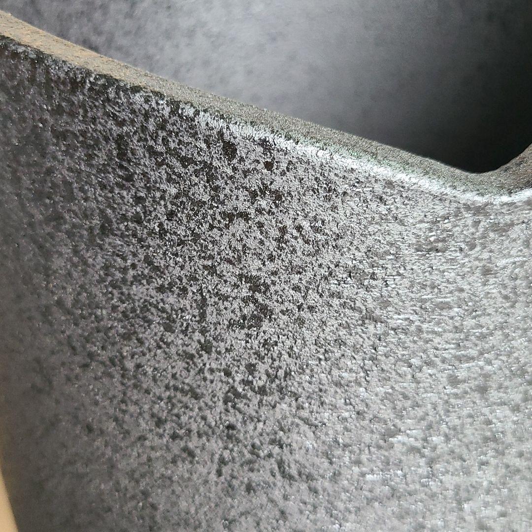 信楽焼傘立て 黒スパタ 高さ５６cm