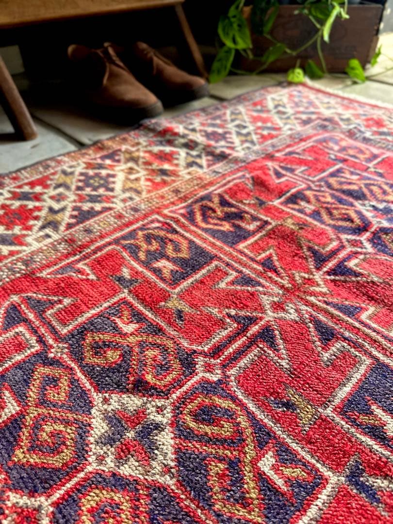 トライバルラグ　ヴィンテージラグ　コーカサスラグ　クルド族　プリミティブアート