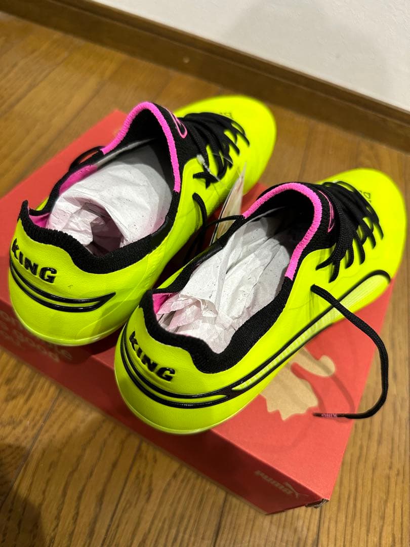 PUMA キング アルティメット HG/AG 25.5CM