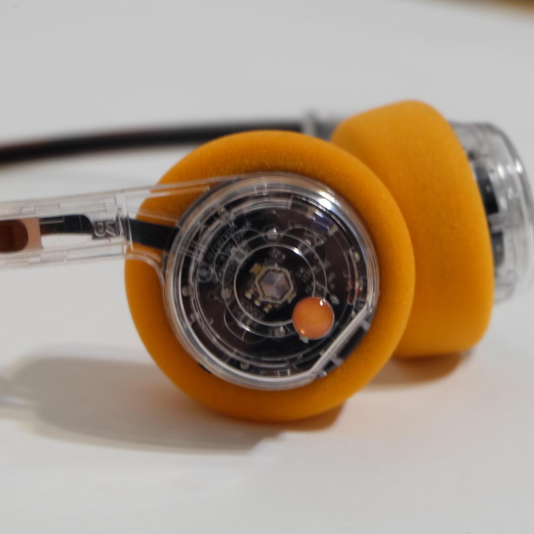 【GINさん】MONDOワイヤレスヘッドホン 色パターン切替可 M1012